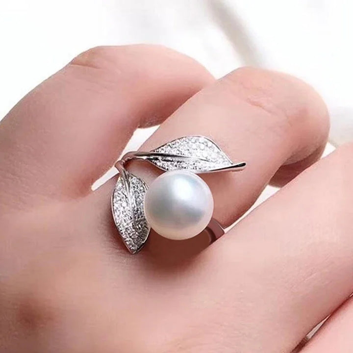 CAOSHI Elegant Lady Leaf Shape Finger Ring with Bright Zirconia Graceful Exquisite Simulated Pearl Accessories for Engagement